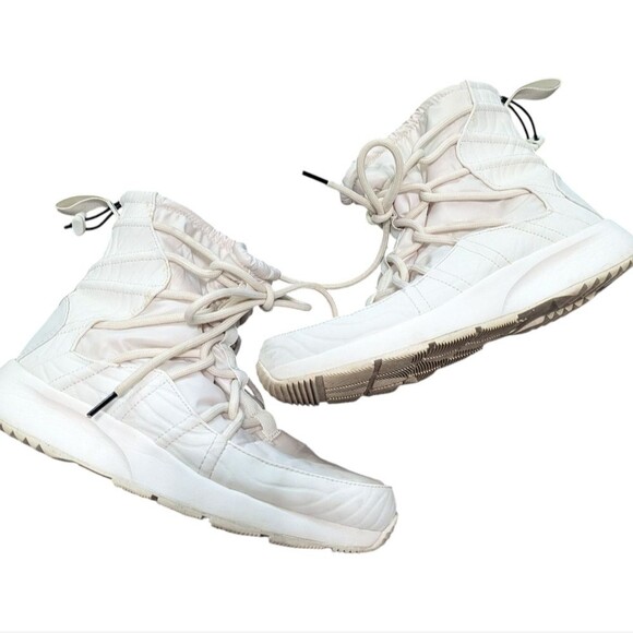 Nike  Tanjun Phantom High Rise Sneaker  Off White Size 9 - Picture 1 of 6